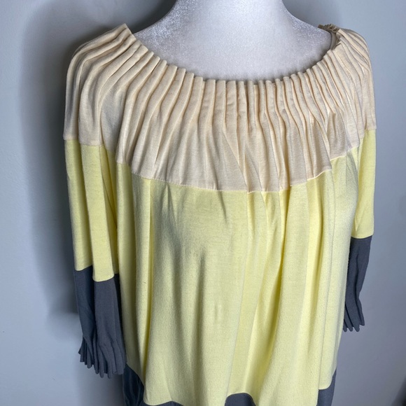 BCBGMAXAZRIA Color Block Tunic Size Small - Picture 4 of 8